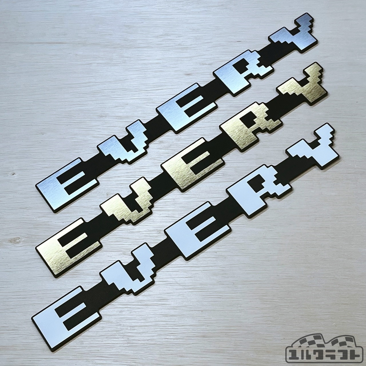 エブリイドットガーニッシュエンブレム（純正サイズ）