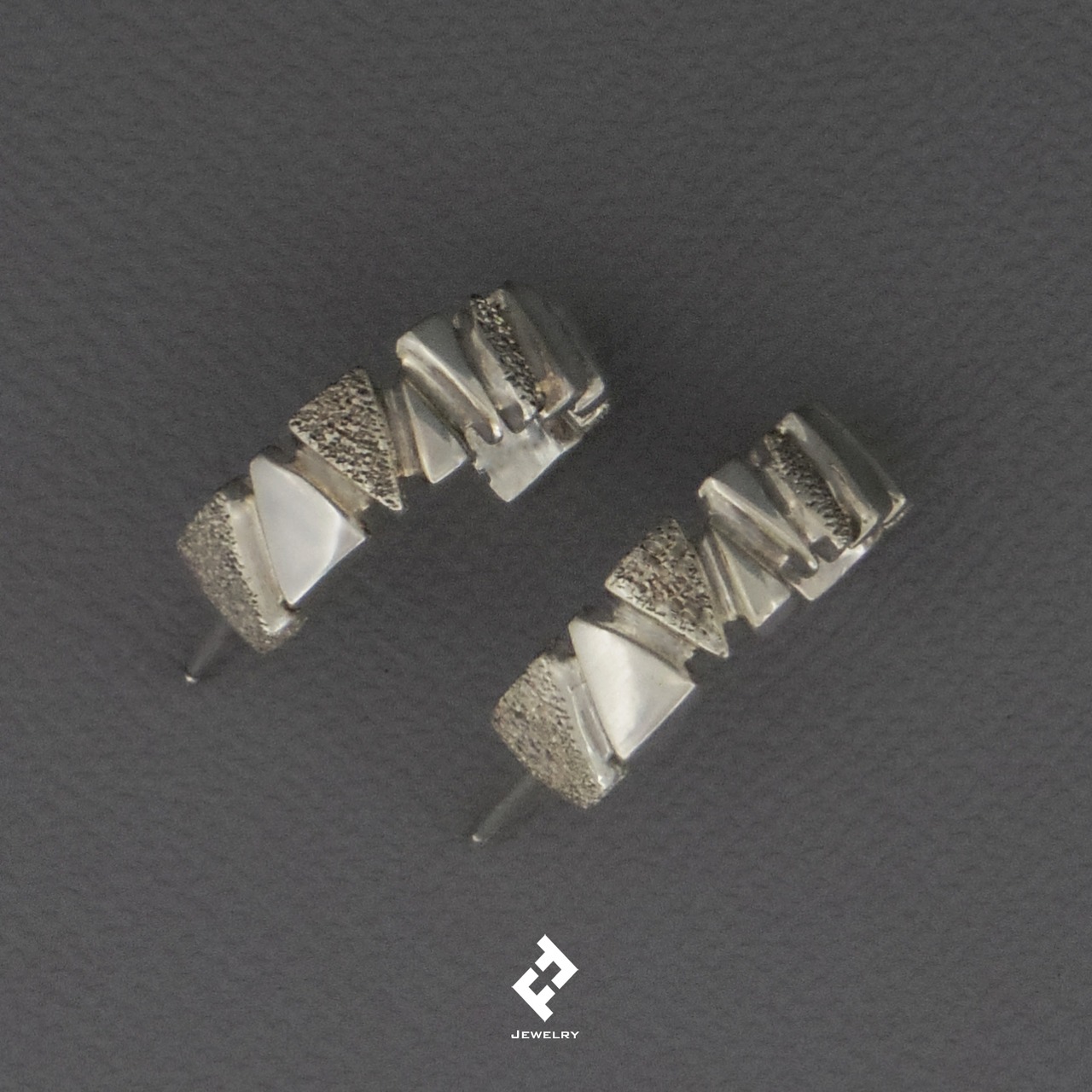 +piedras・イヤリング (silver)