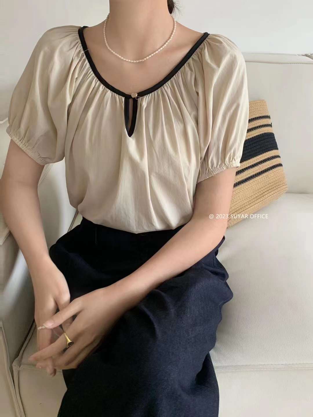 バイカラー ティアドロップネックブラウス  AJ22085-2378