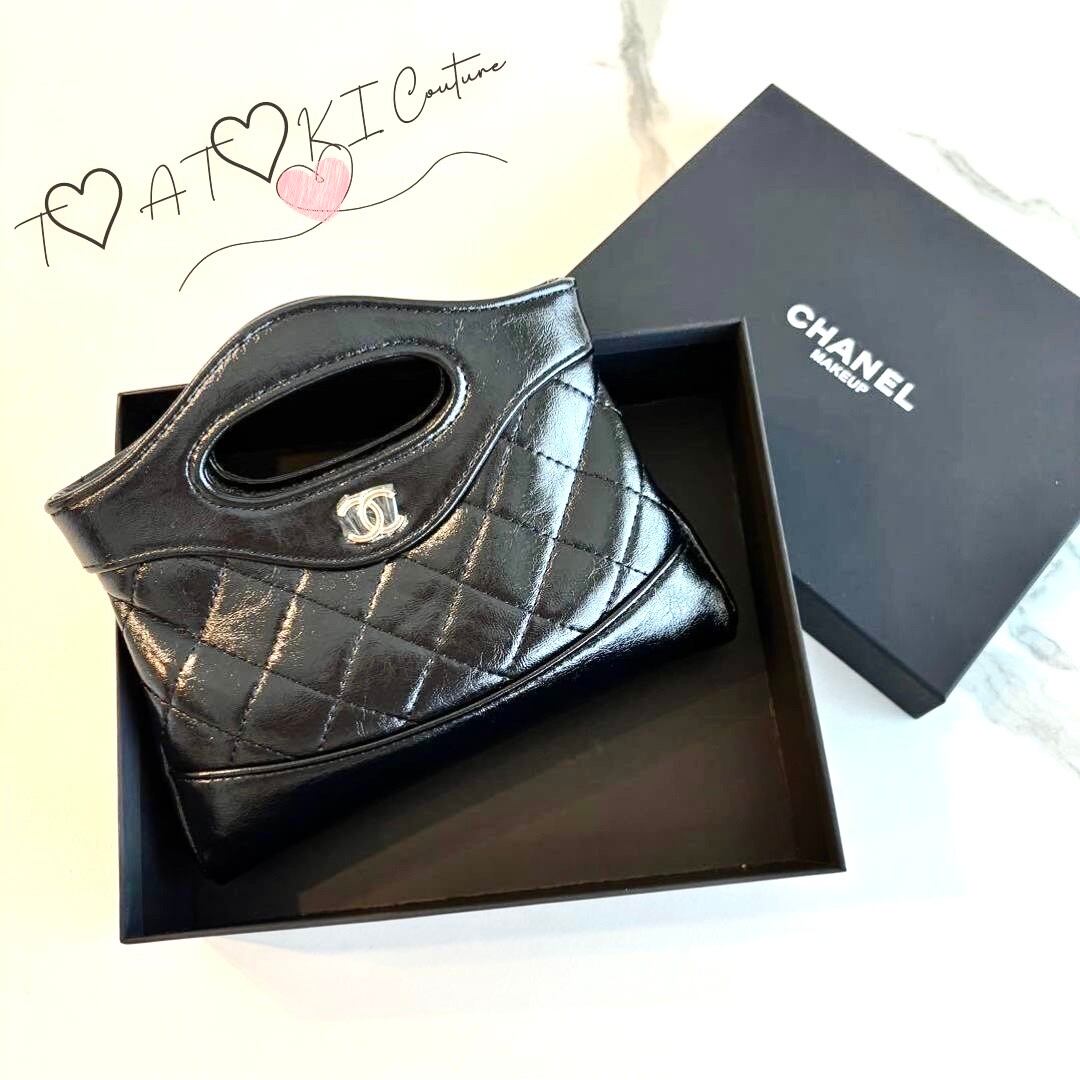 ノベルティ】New✨️♡CHANEL♡ ブラックチェーンウォレット | T♡AT
