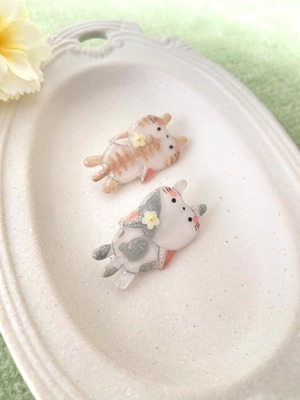 『走るネコちゃん』ブローチ