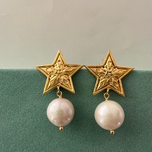 Restock //// étoile pierced earring