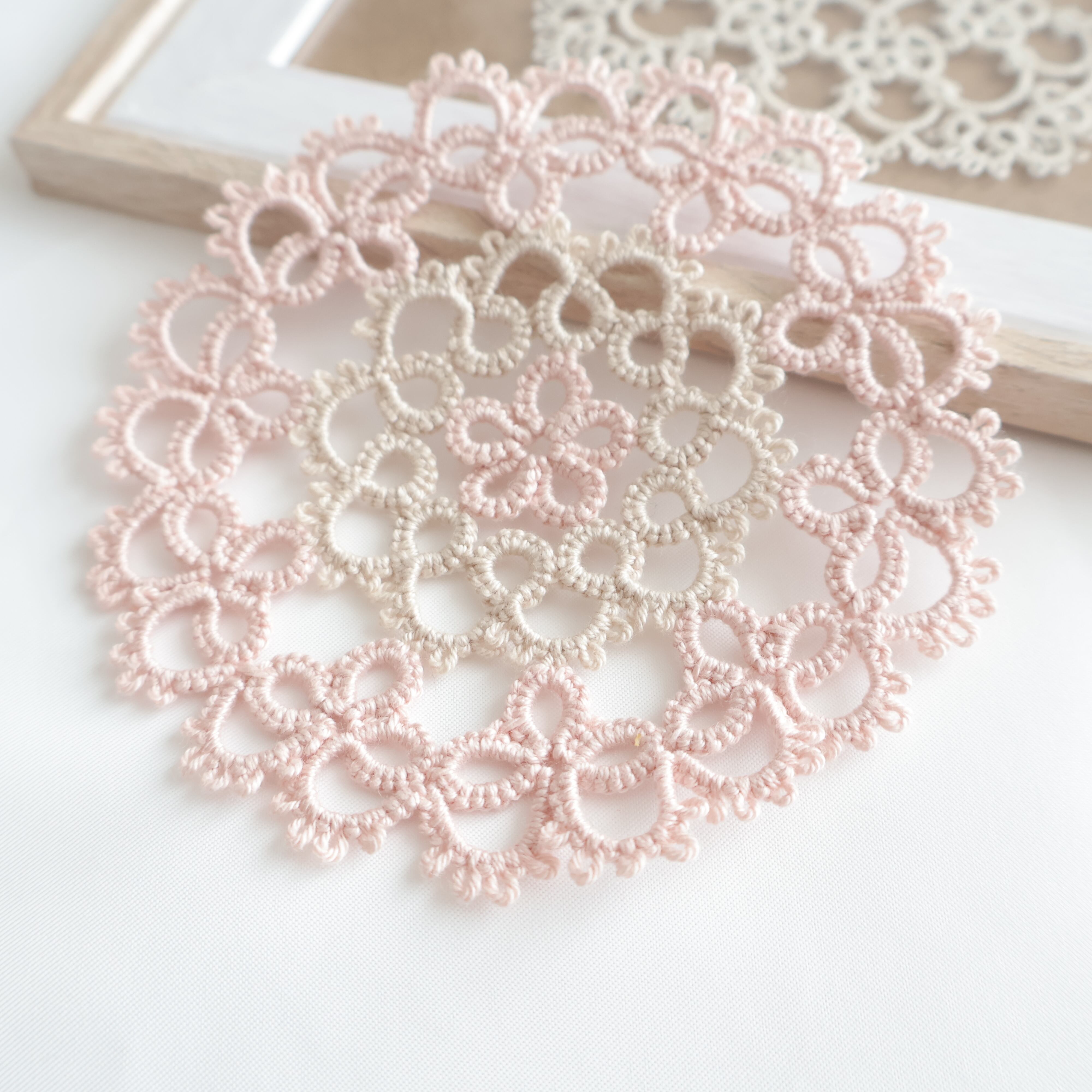 ドイリー】タティングレース ピンク×ベージュ | coral