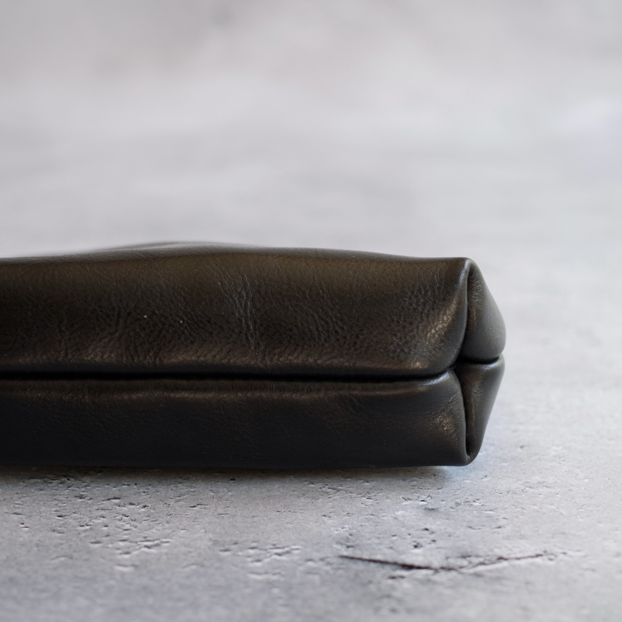 DR POUCH M 01