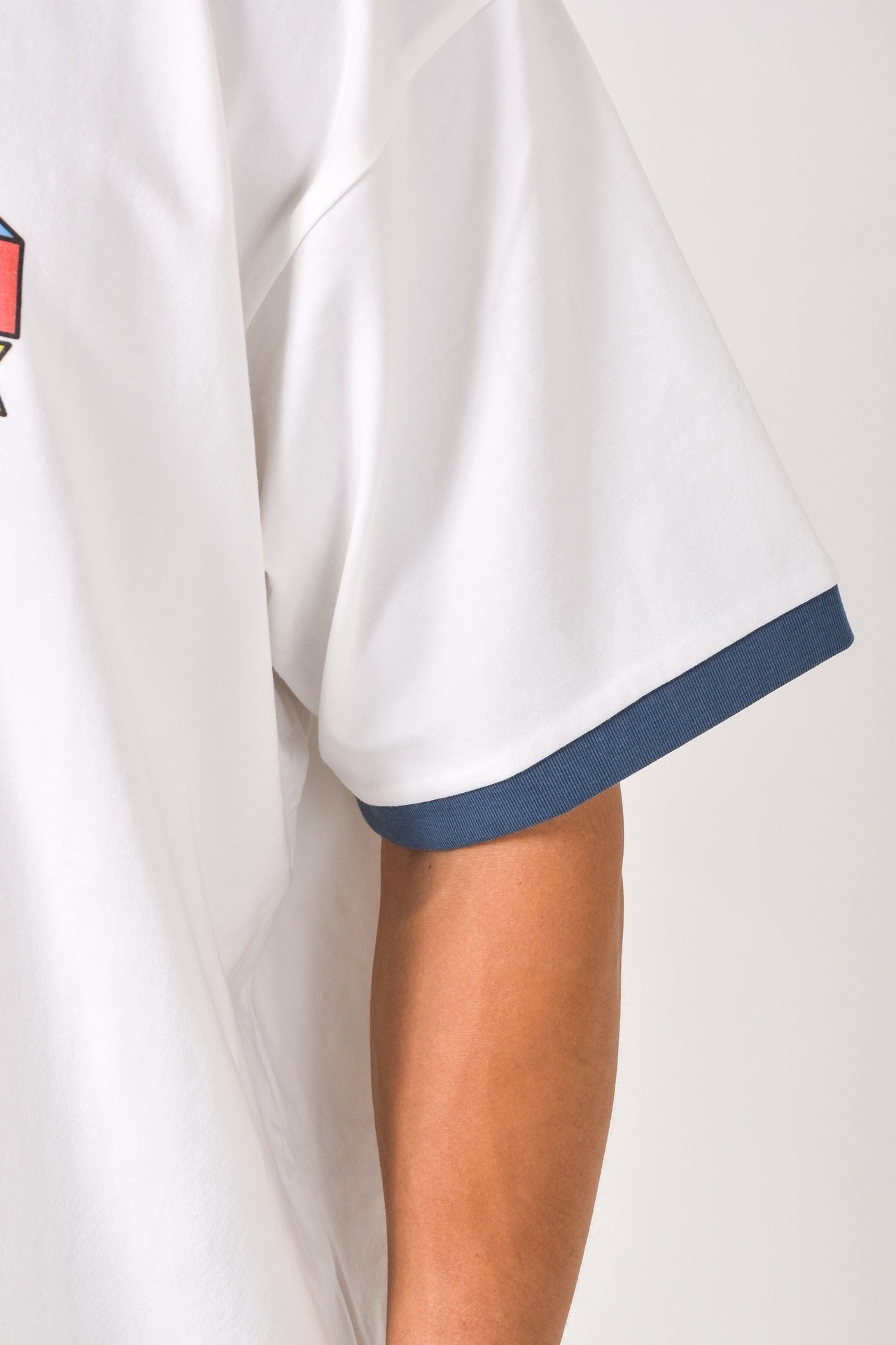 グラフィックTシャツ 16