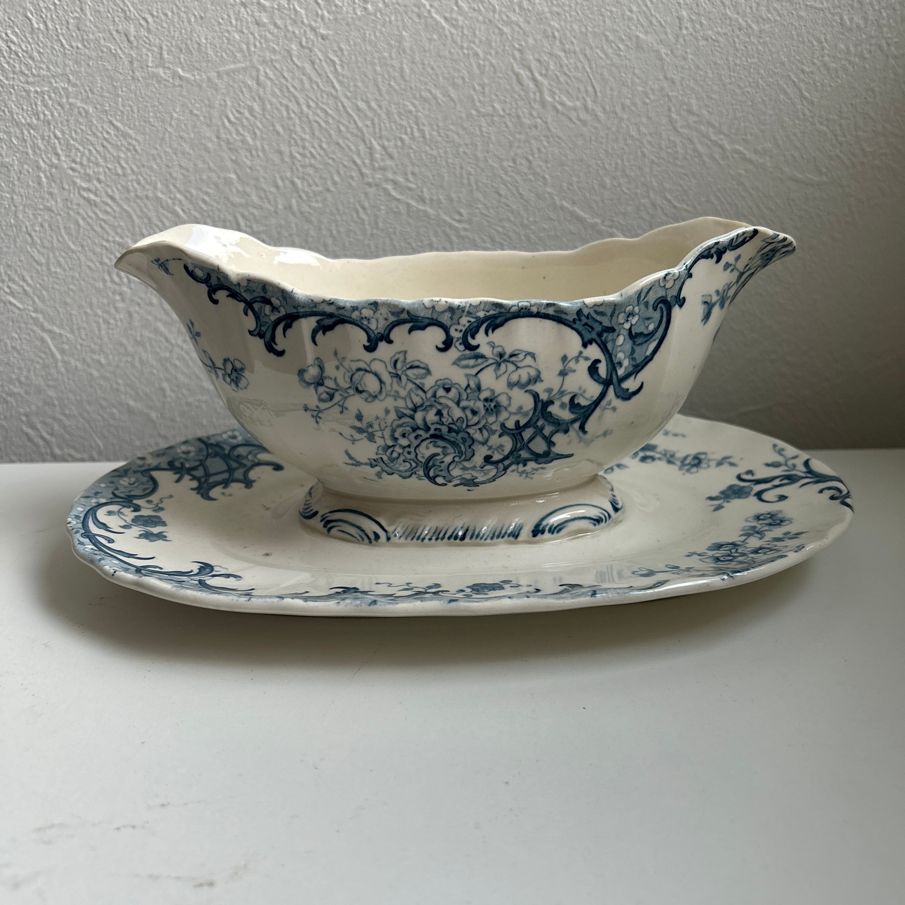 サーカスキャラクター　トラ　サル　ピエロ　ゾウ　ネコ プレート 陶磁器　作家 サーカスキャラクター トラ サル ピエロ ゾウ ネコ プレート