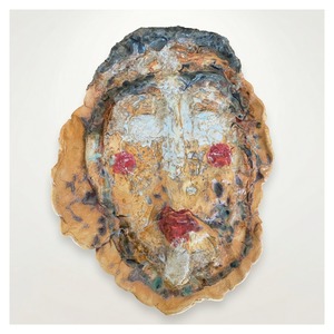 アラキドン　笑顔の皿にされる像