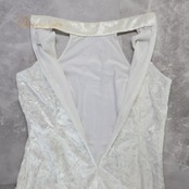 フラダンス 衣装 ワンピース ドレス ホワイト系 フラ ダンス 白 光沢 無地 ノースリーブ 袖なし シンプル 高級感 華やか 爽やか ハワイアン アロハ