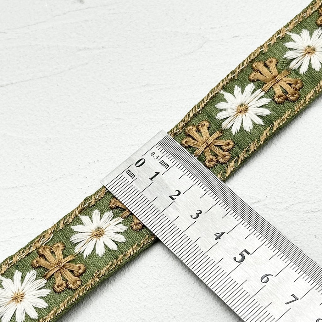 デイジークロス NEWタイプ [グリーン]インド刺繍リボン 2584 | インド
