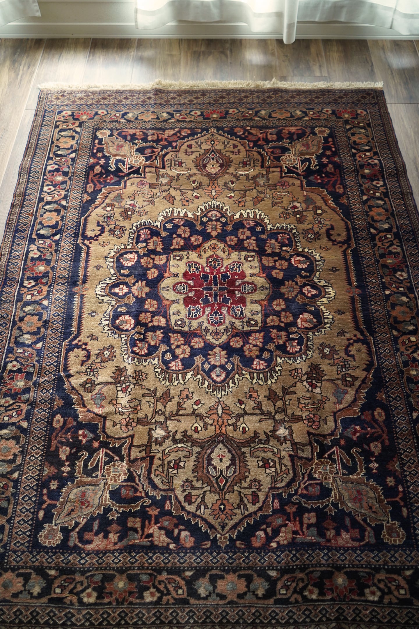 コメント欄】リッチ! トルコ製ヴィンテージラグ カイセリラグ