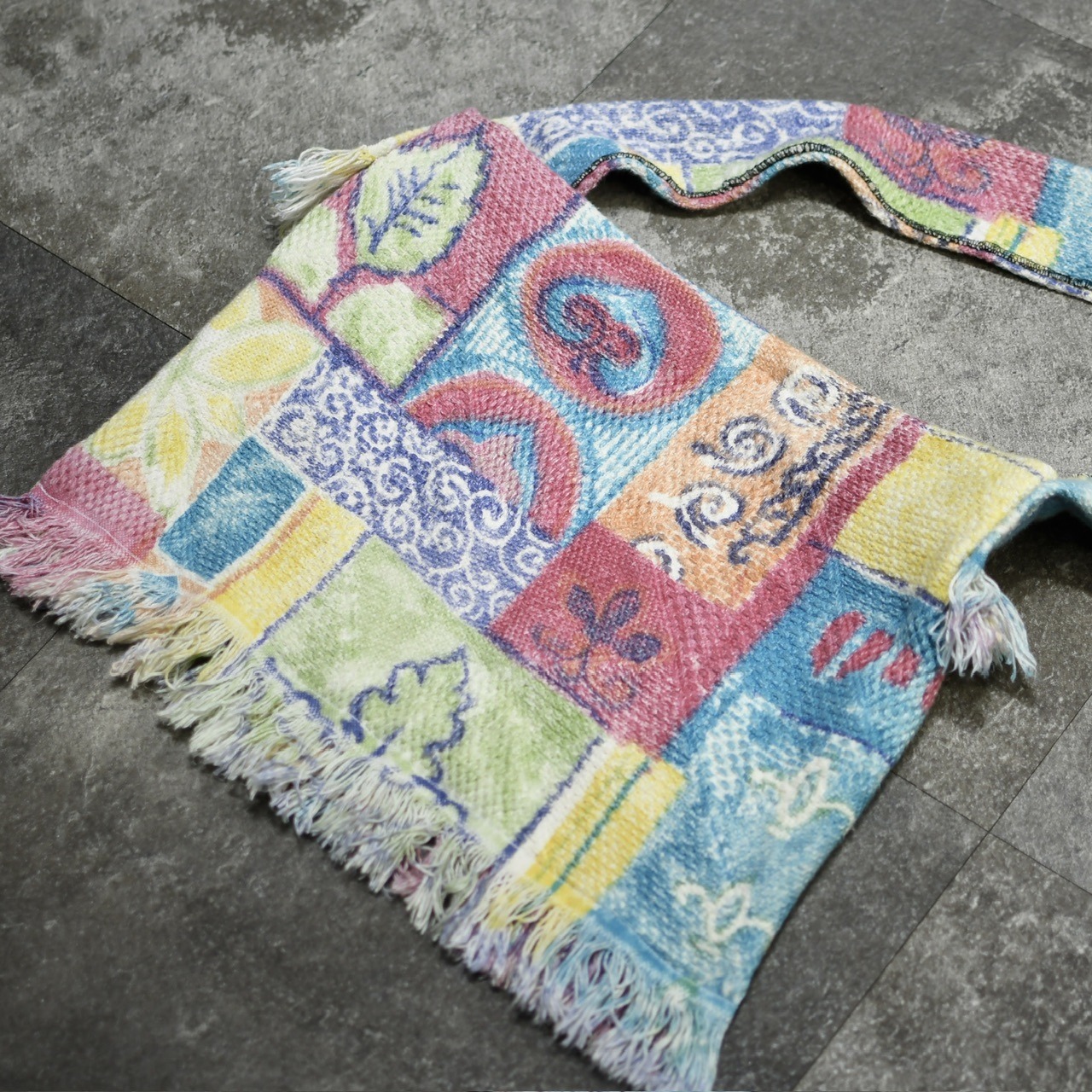 kroneko original rug shoulder bag