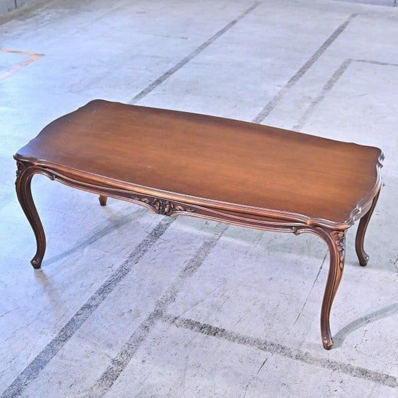 最高峰 カリモク ドマーニ「LouisXV/ルイ15」センターテーブル ロー コーヒー リビング 机 猫脚 彫刻 karimoku domani【中古家具/中古インテリア/USED家具ユーズド家具/リサイクル】