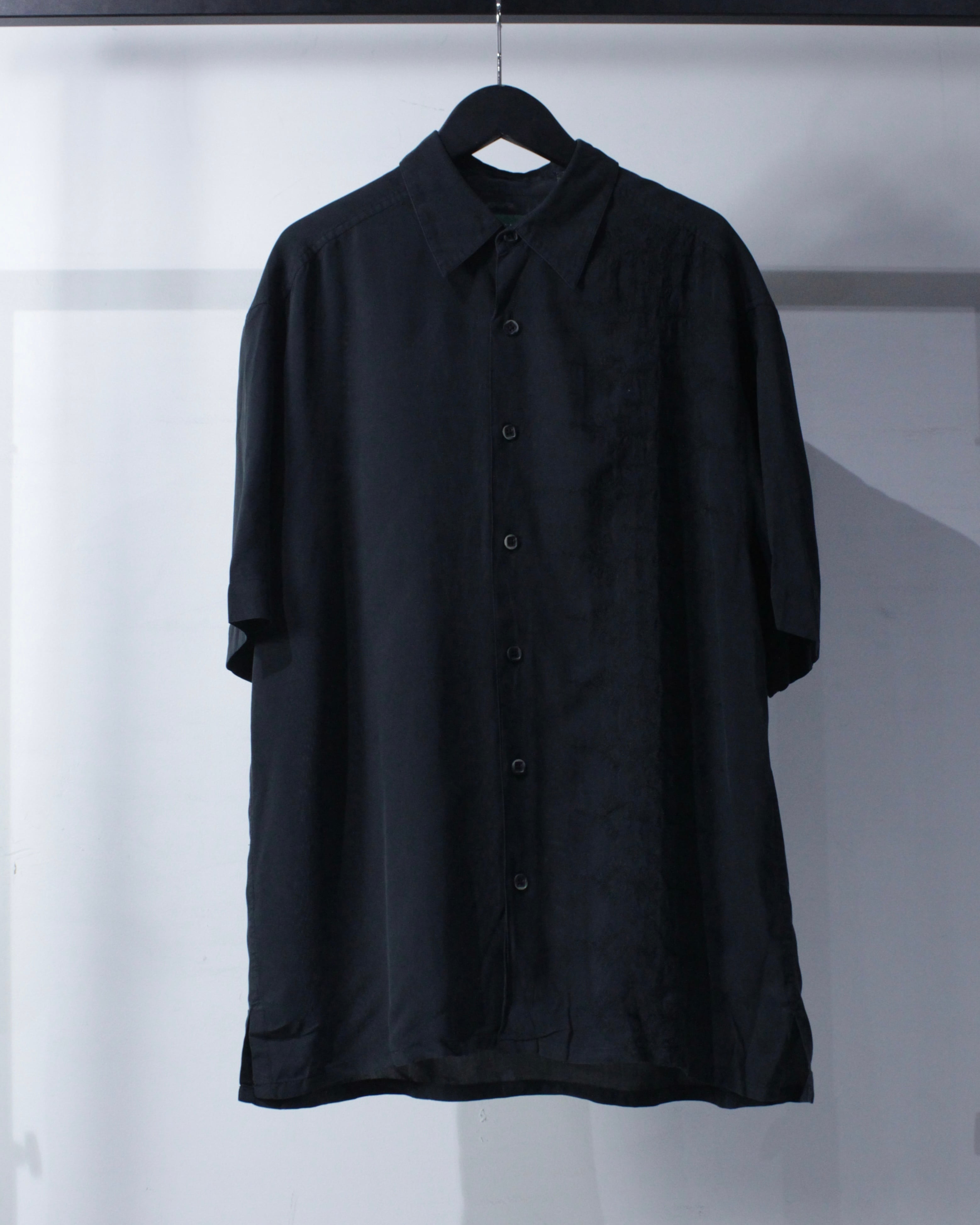 Caka BLACK】Botanical Embroidery Vintage Loose S/S Silk Shirt