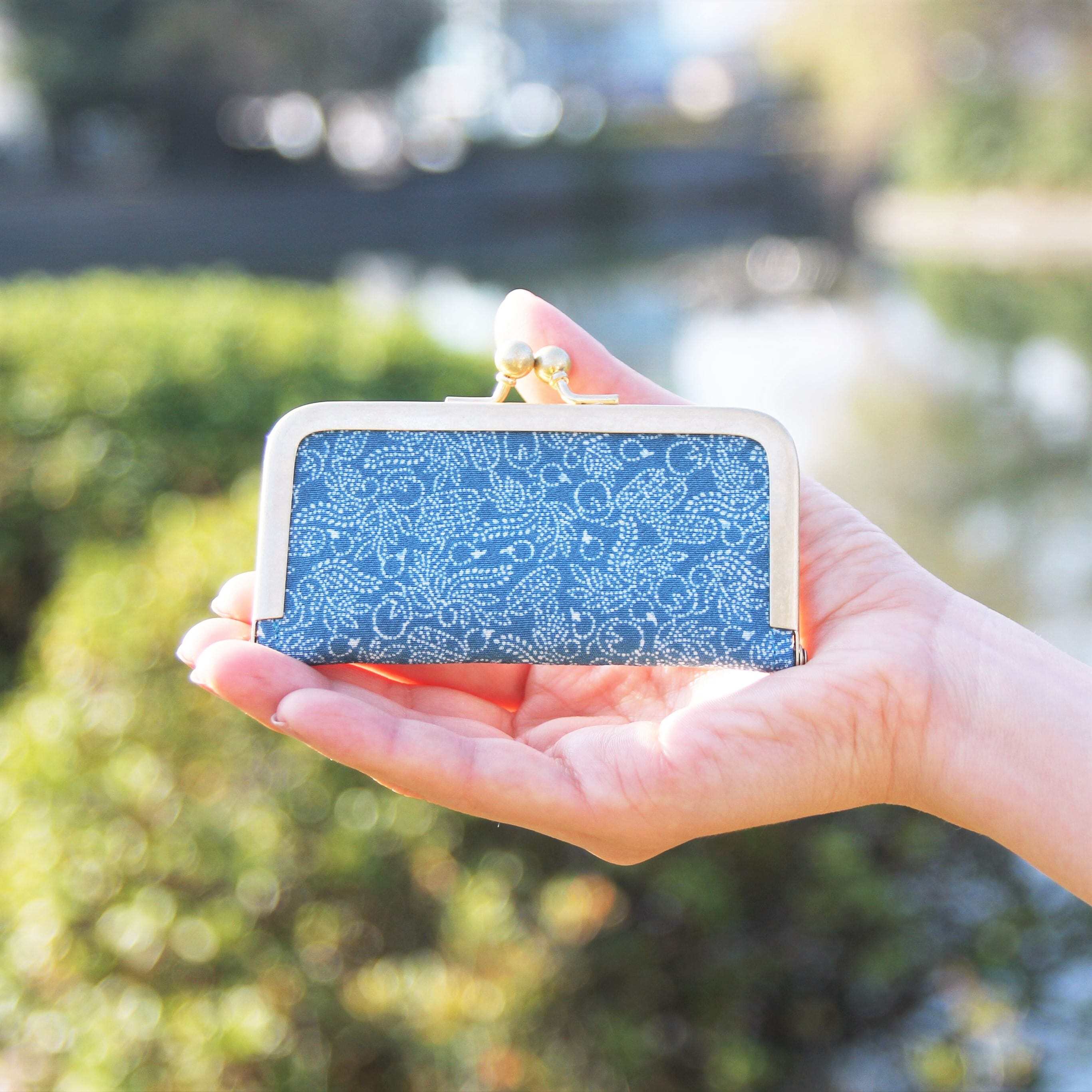 がま口 小物入れ〈 一富士二鷹三茄子・深藍色 〉 | 伊予小紋いちよう