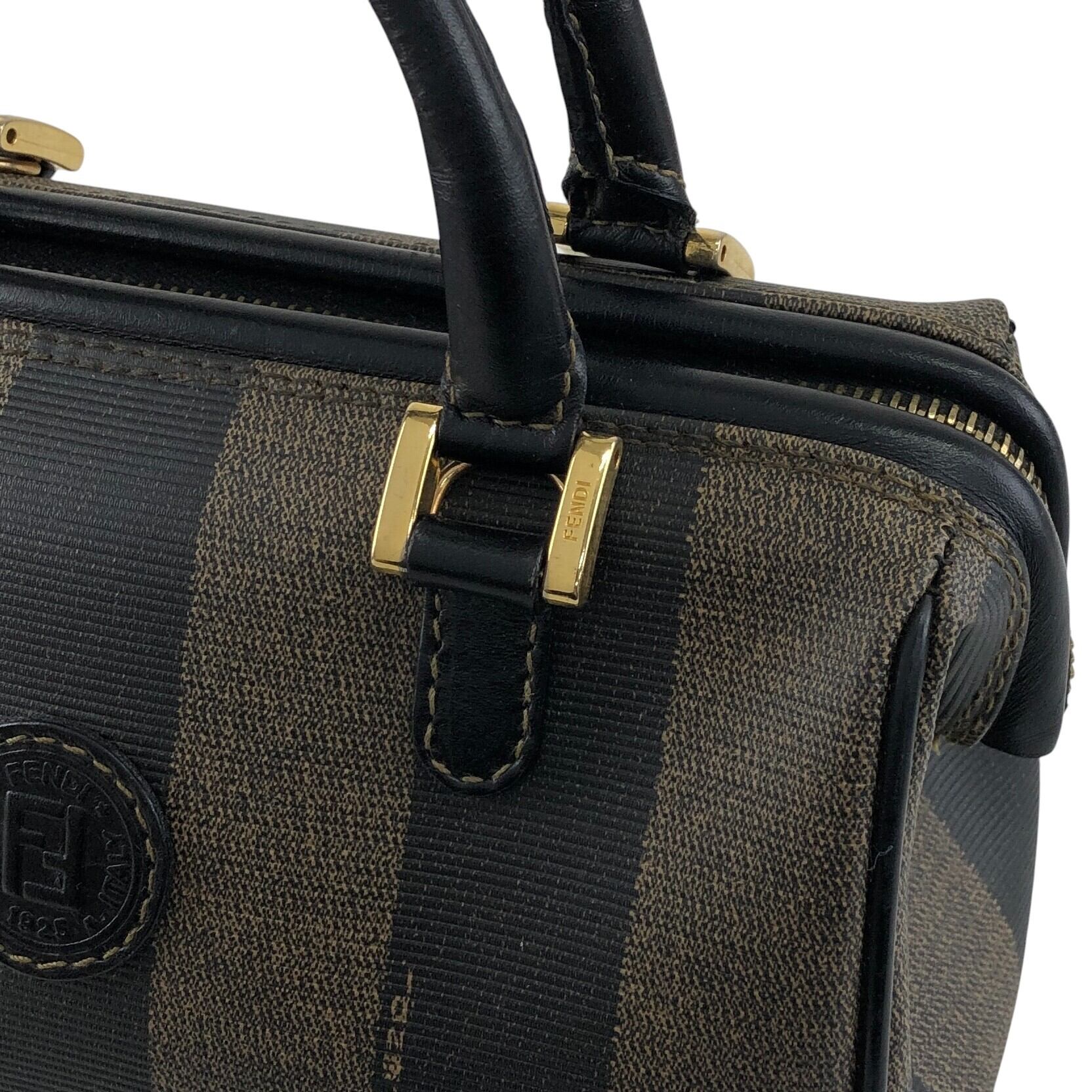 FENDI フェンディ ぺカン ショルダーバッグ ブラック FFロゴ PVCレザー