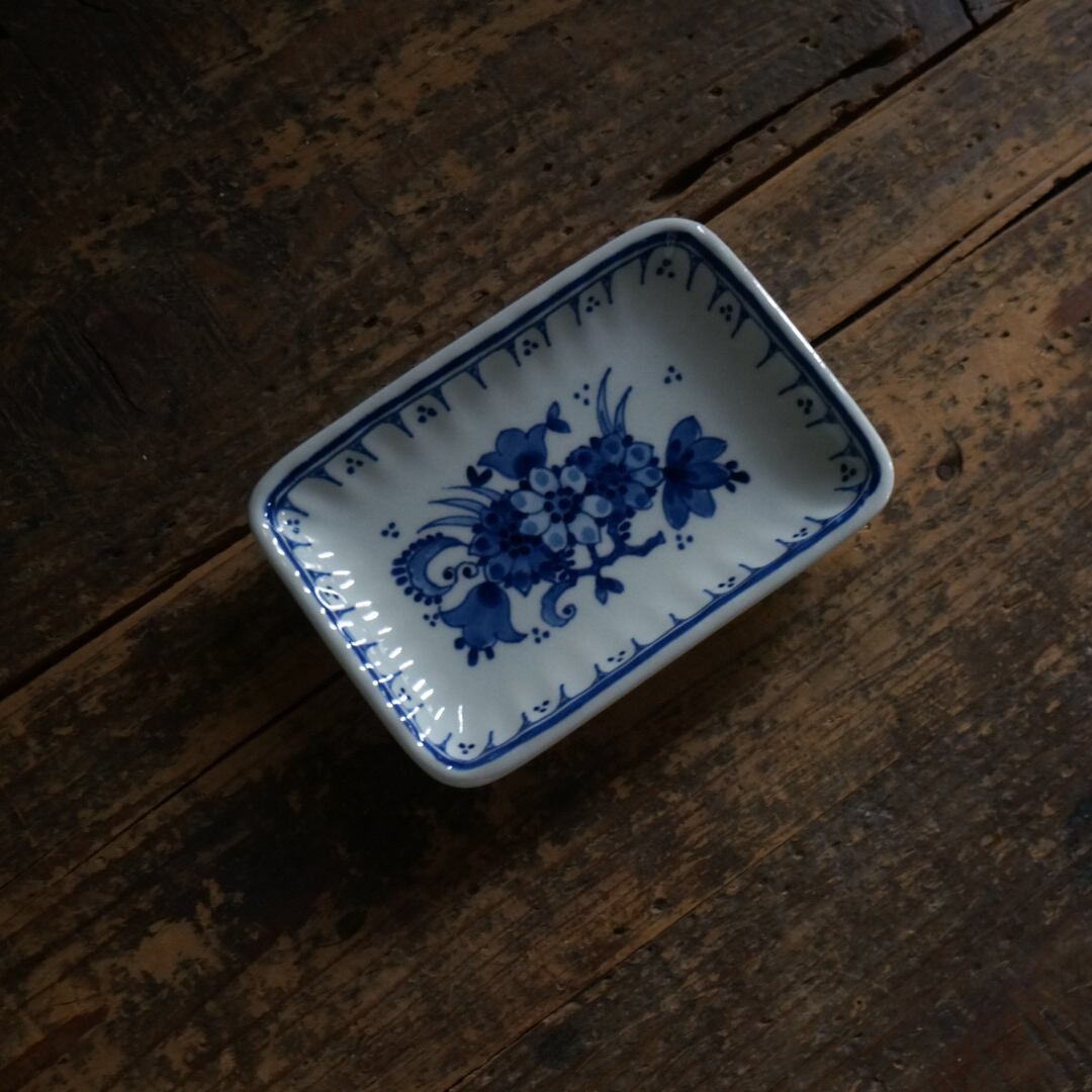 古いオランダの陶器小皿