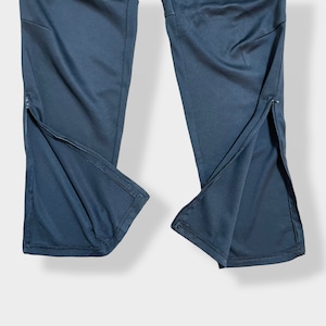 【adidas】トラックパンツ TRACK PANTS サッカー フットサル ジャージパンツ ジャージ下 裾チャック パフォーマンスロゴ プリント スリーストライプ CLIMACOOL アディダス ダークグレー US古着