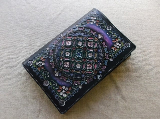 トラベラーズノートカバー 牛革、刻印＆拭き染め カードポケット付き