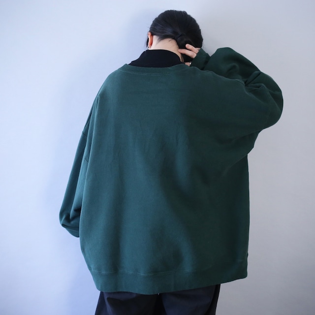 "刺繍"  one point big logo design XXL over silhouette sweatshirt