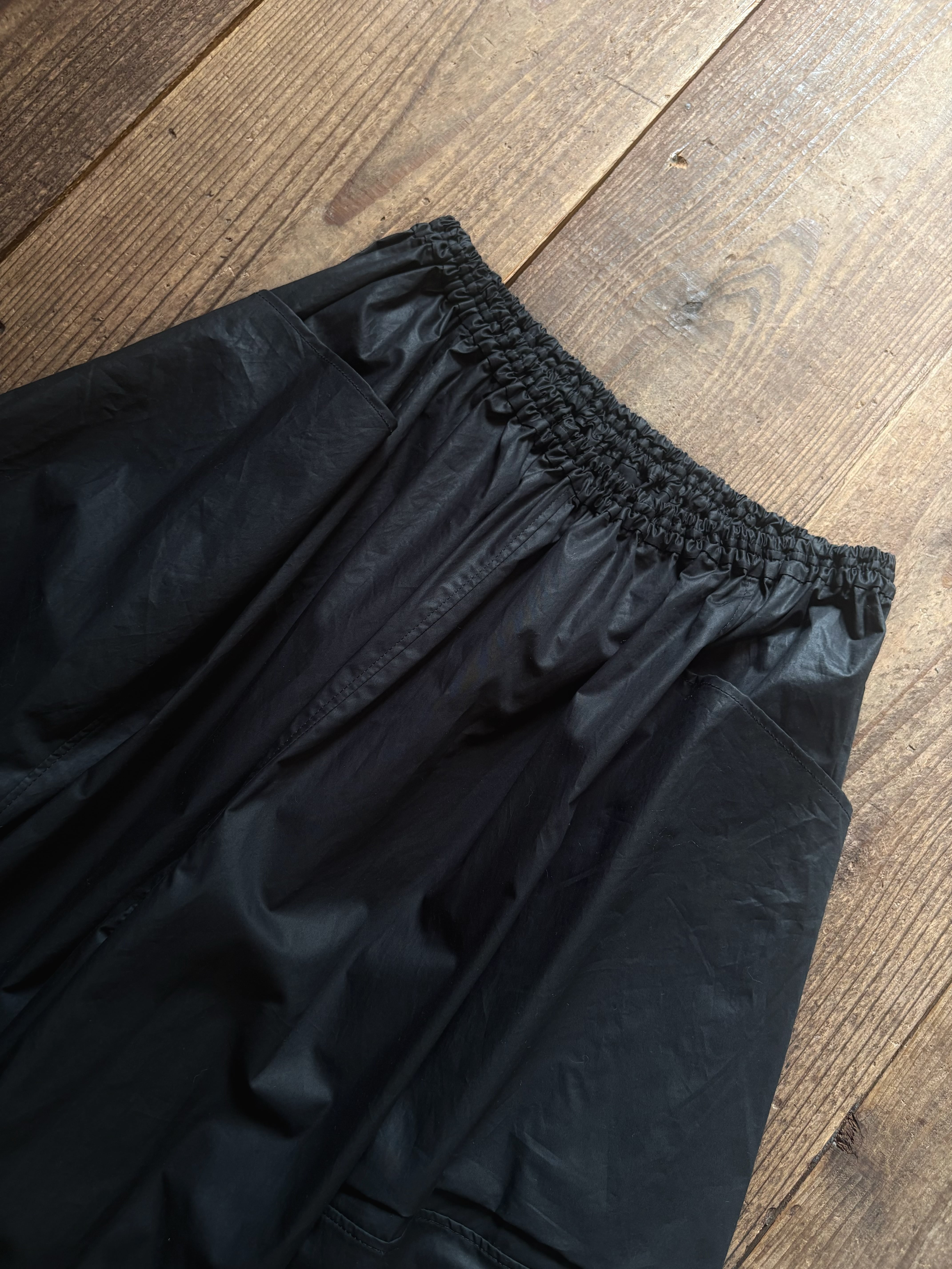 TENNE HANDCRAFTED MODERN big pocket culottes black | TALE COCOON