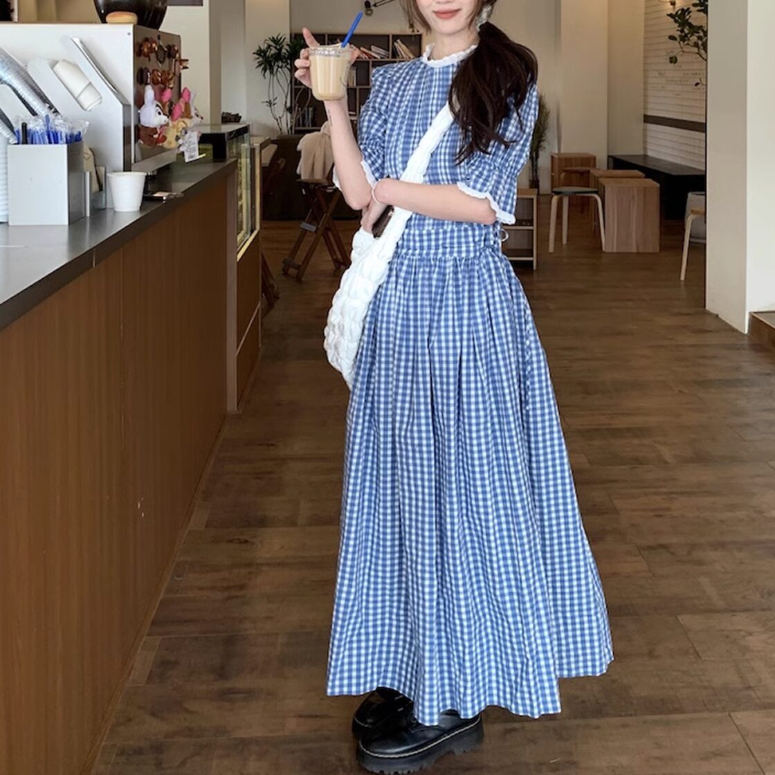 水色 の ワンピース