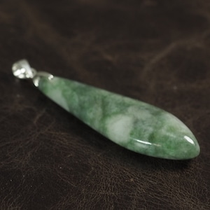 糸魚川翡翠 圧砕翡翠 ペンダントトップ 4.5g  Itoigawa Jadeite  pendant top