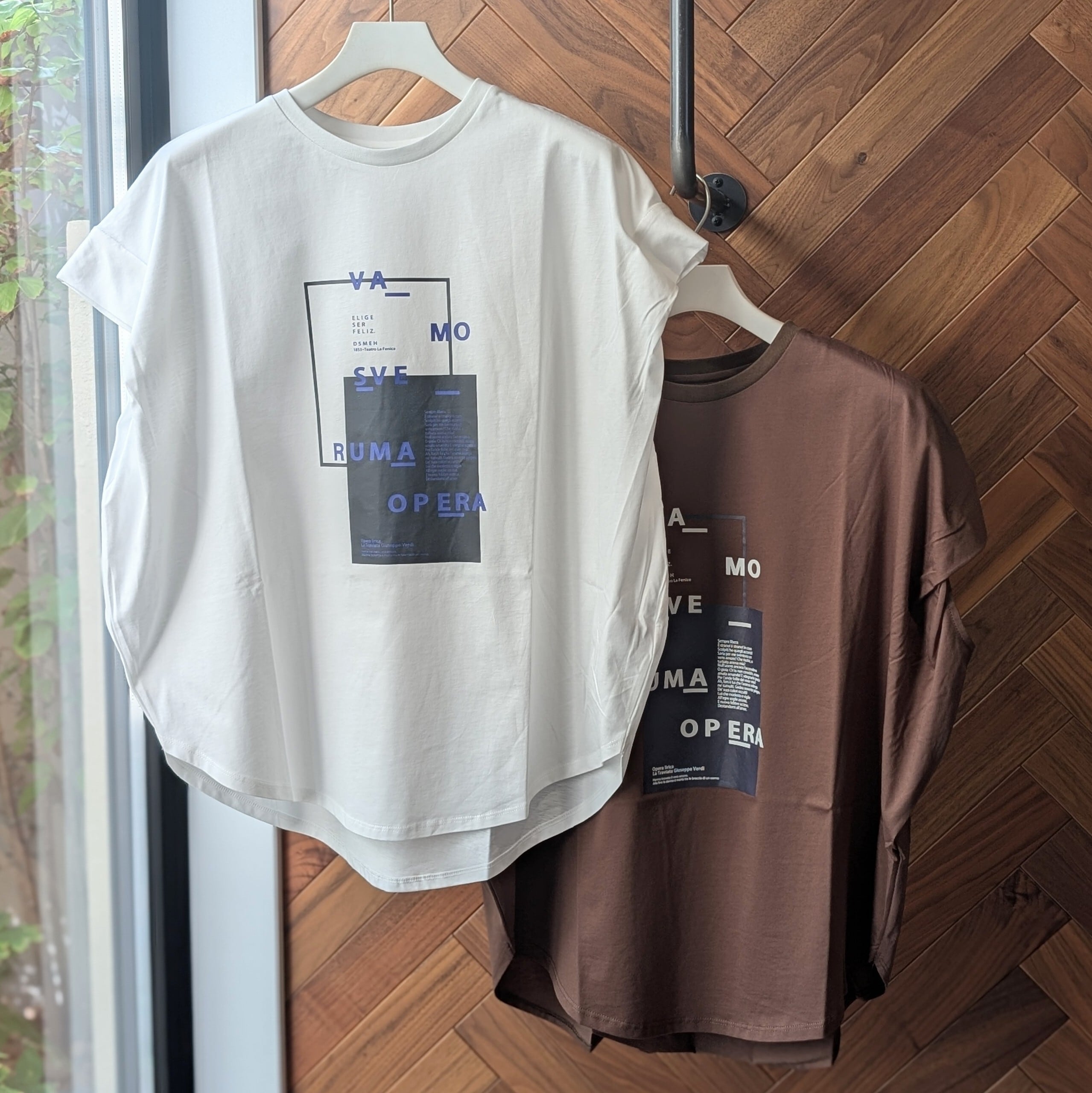 タックスリーブ ロゴ Tシャツ