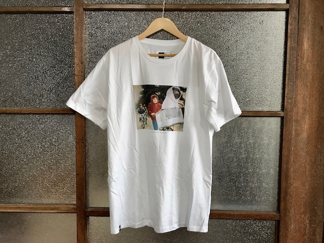 DEDICATED STOCKHOLM THE CHASE TEE (WHITE)