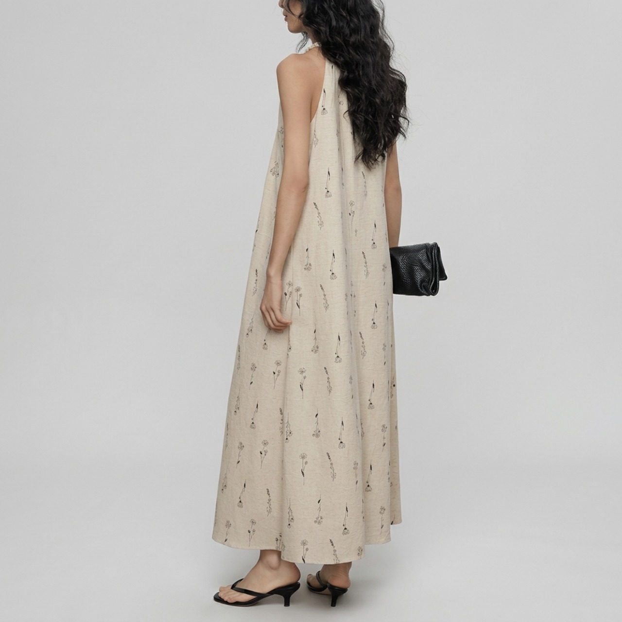 ホルターネック Aライン ノースリーブ ワンピース   1color  26069・画像5