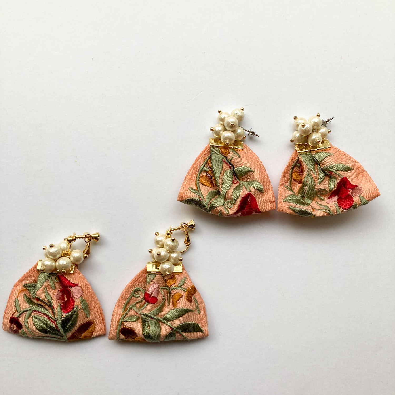 刺繍リボンとパールのガーリー〈ピアス/イヤリング〉 | Dua