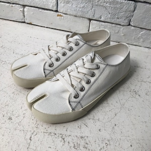 Tabi-shoes
