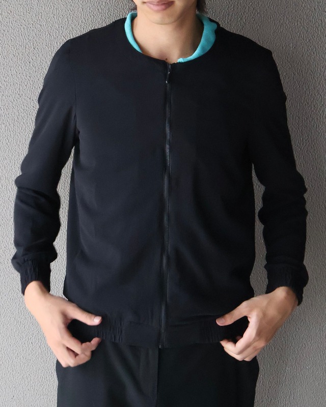 Crew neck zip-up blouson