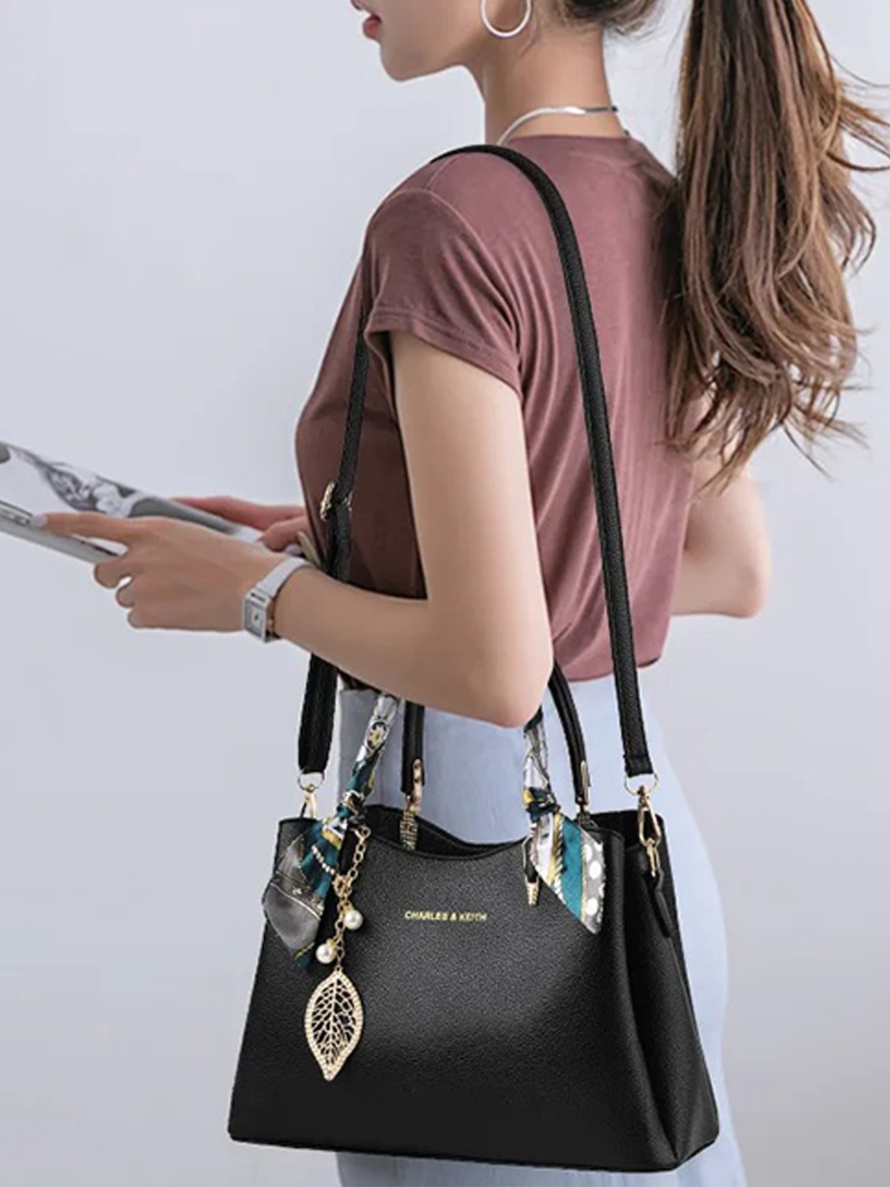 【0280】Leaf Charm Scarf Handle 2way Bag