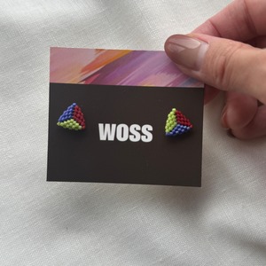 【WOSS】ジョイカラートライアングルピアス