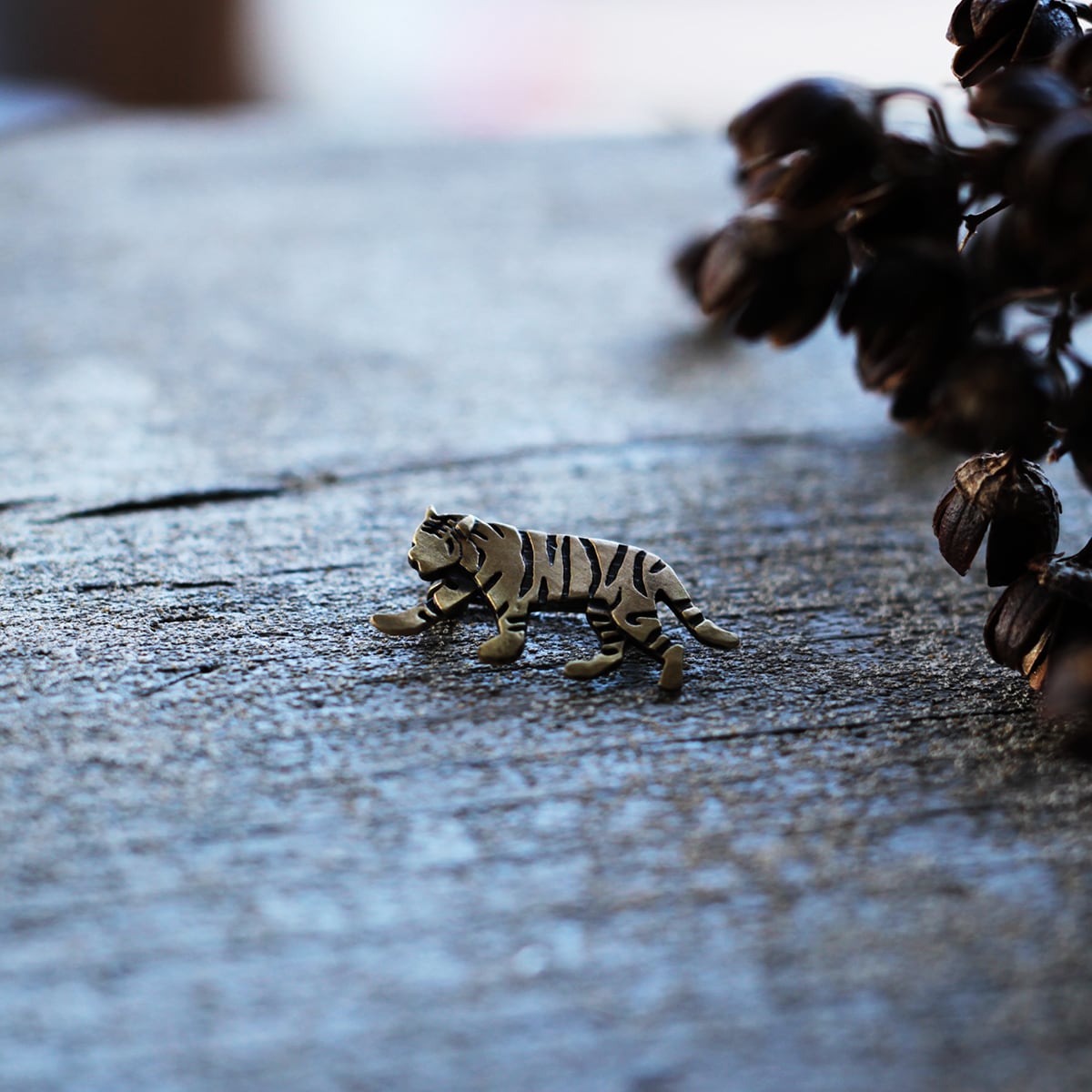 トラ|ブローチ|B052