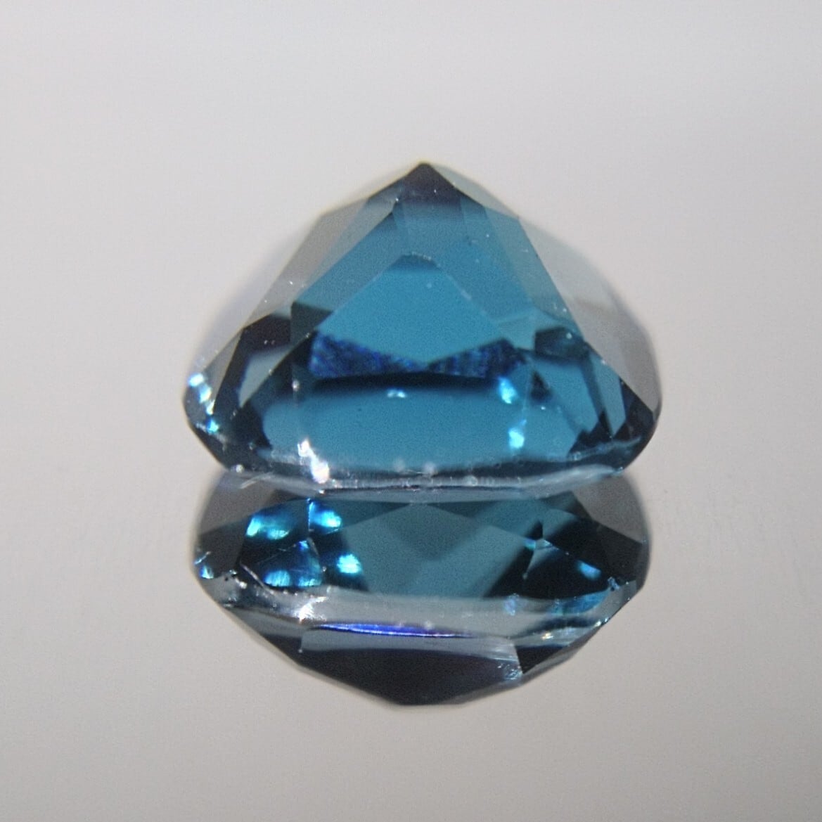 ロンドンブルートパーズ　ルース 約2.95ct 【320】