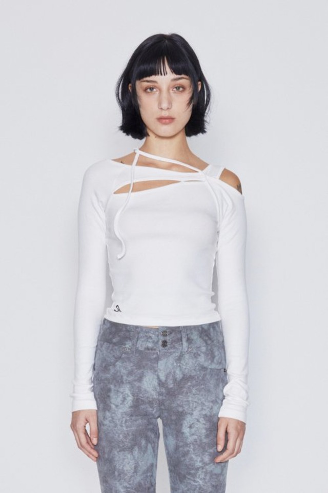 [AFTERHOURS] CUT-OUT LONG SLEEVE TOP (IVORY)
