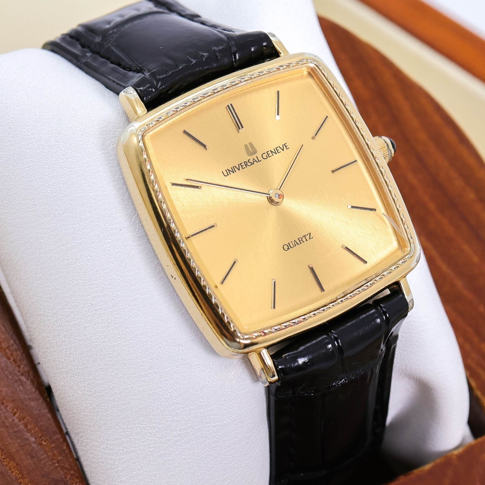 稼働 GUCCI 腕時計 9000L レディース コンビ 新品電池 3257 | Like a