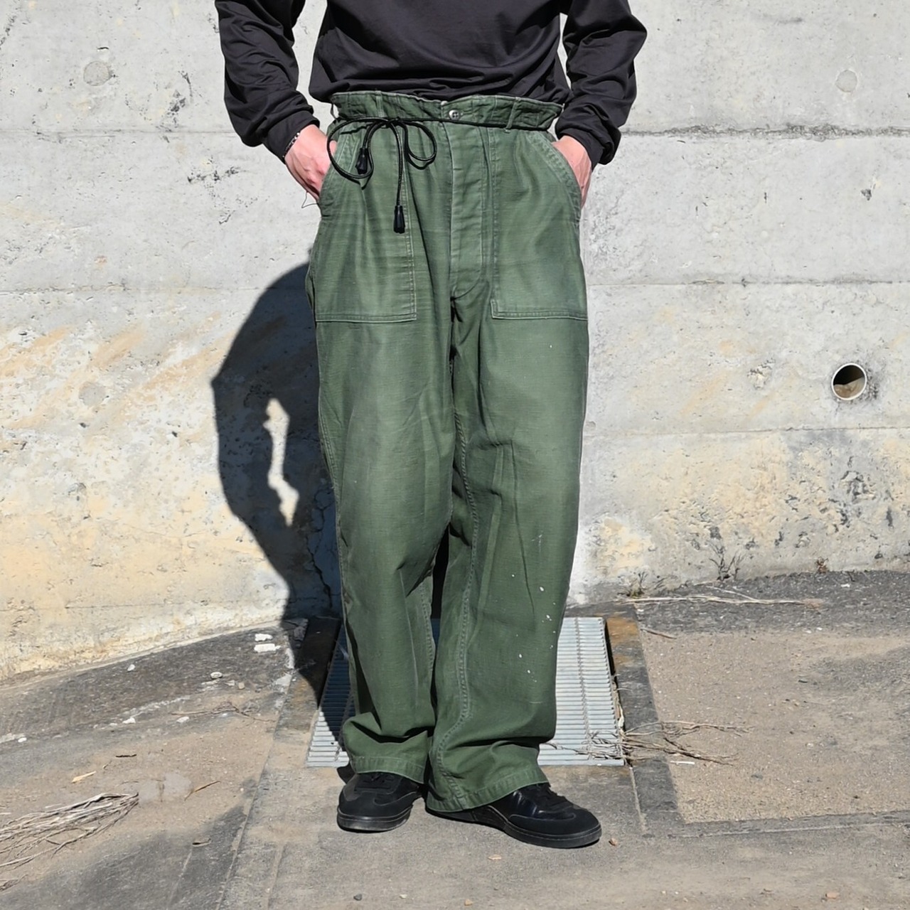 THE DAY(ザデイ)MERINO WOOL CREWNECK KNITスタイル