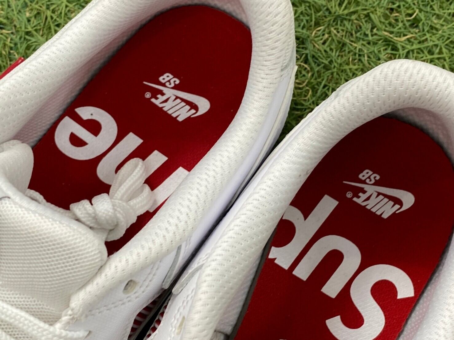 Supreme × NIKE SB GATO QS WHITE 27cm AR9821-116 13632 Supreme × NIKE SB GATO QS WHITE 27cm AR9821-116 13632