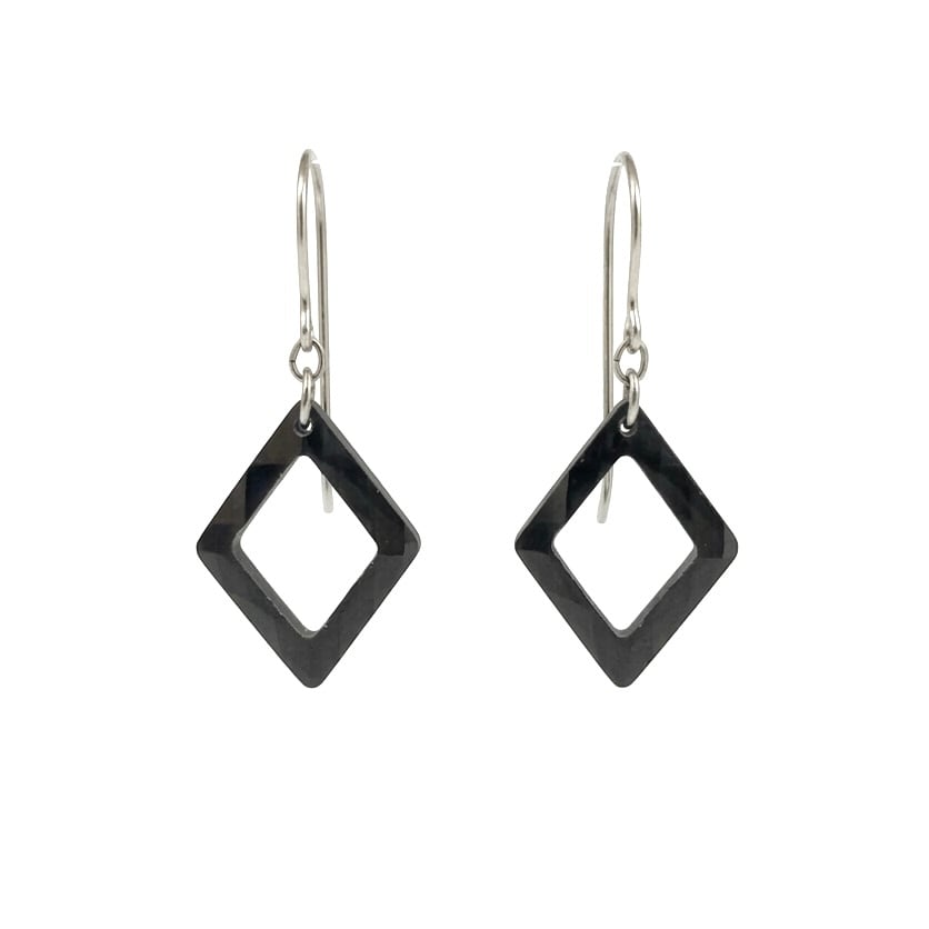 ドライカーボン 菱形 チタンフックピアス スクエア 四角
