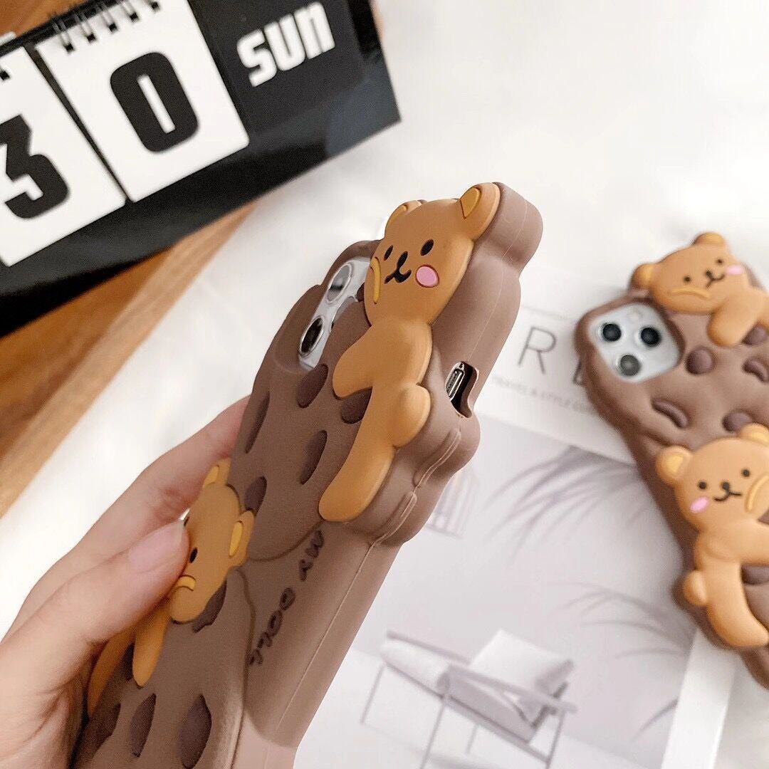 iPhone15シリーズ対応】一目惚するやつ◎可愛すぎるクマさん×チョコ