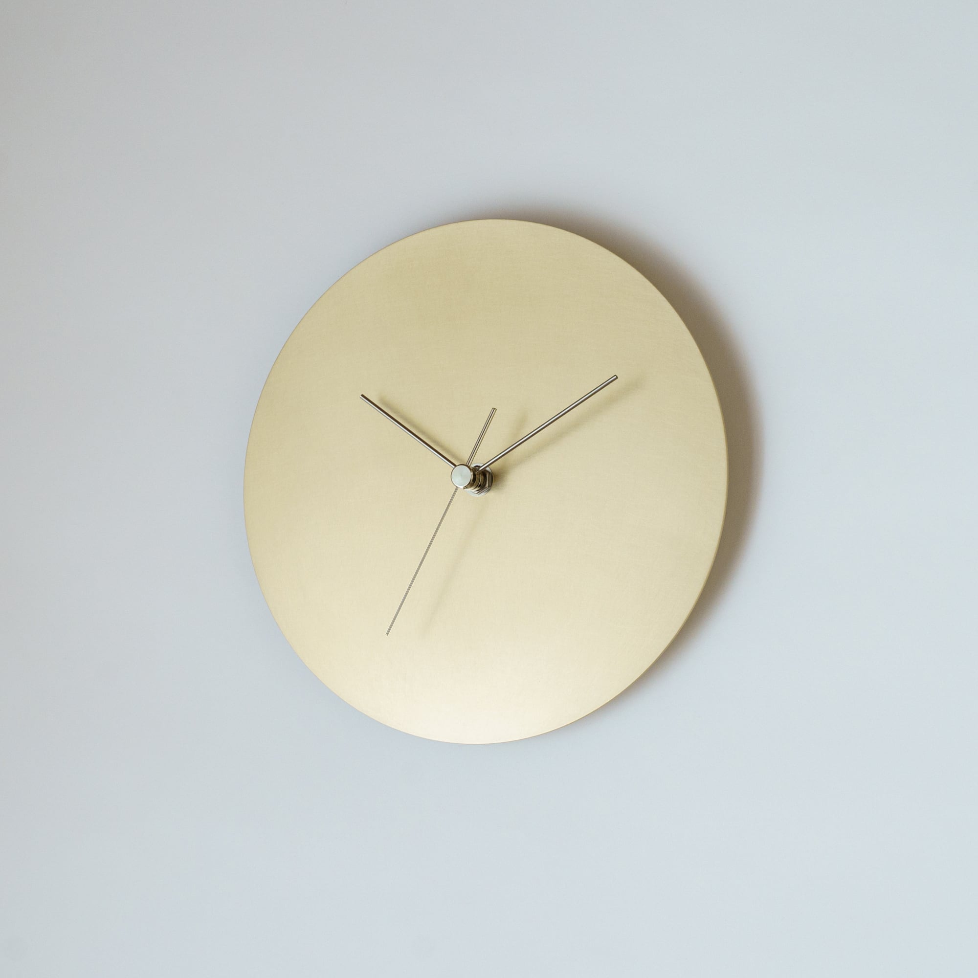 minimal wall clock 220 _ plain / brass 壁掛け時計 220 無地 / 真鍮