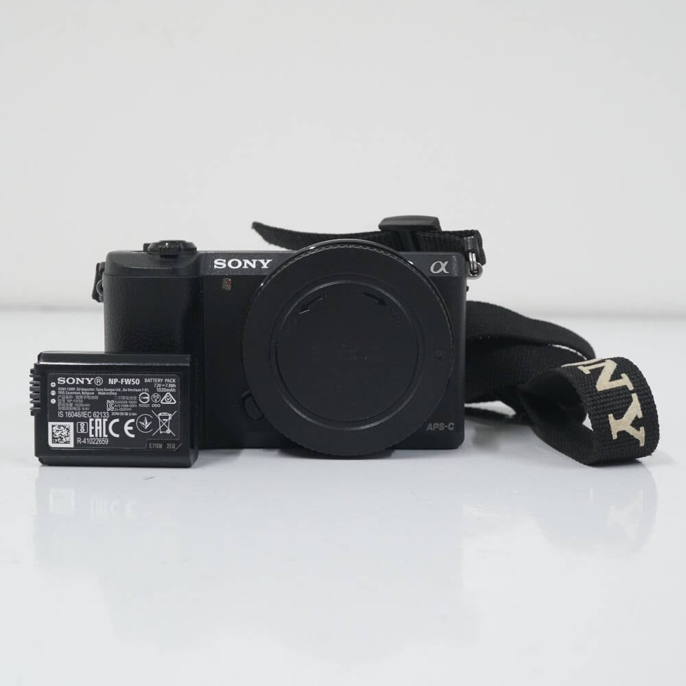 SONY WF-1000XM4 充電ケースのみ USED美品 ワイヤレスイヤホン