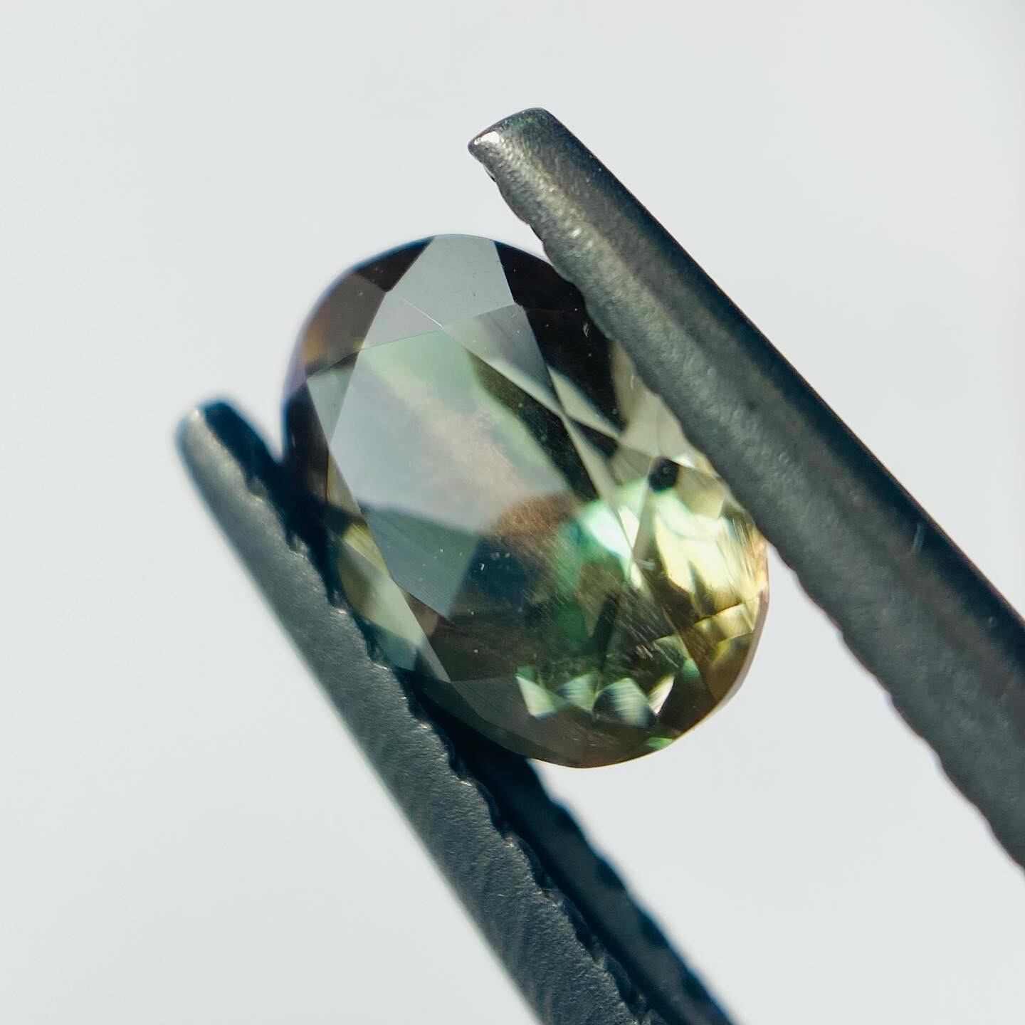 希少グリーンのオレゴンサンストーン7