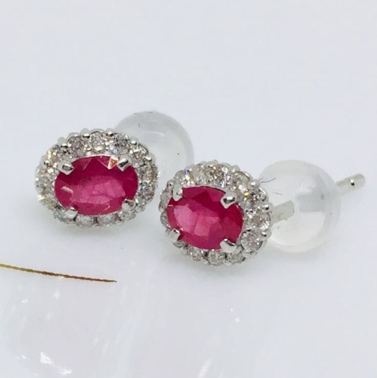 K18 WG ルビー ダイヤ ピアス ルビー 0.21ct 0.2ct ダイヤ0.07ct×2