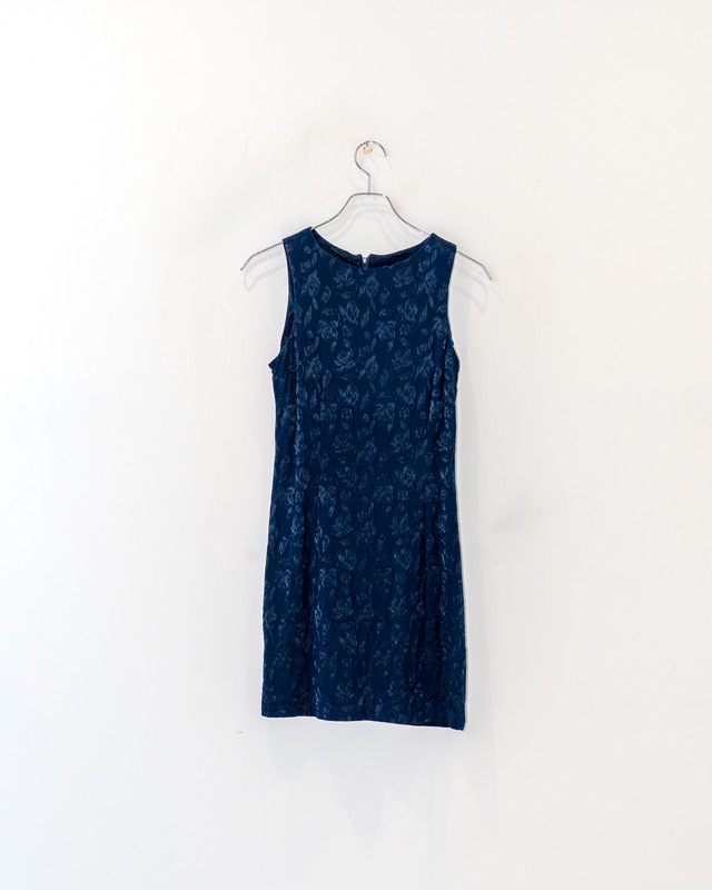 SLEEVELESS FLOWER ONE-PIECE