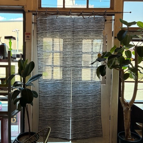 TOPANGA Homefurnishing India Cotton Voile Black Pinstripe curtain　インド　コットンボイルブラックピンストライプカーテン　110×200cm　ホワイト　白　ブラック　黒　綿　ナチュラル　腰高窓　レースカーテン　薄手　カーテンポール　暖簾