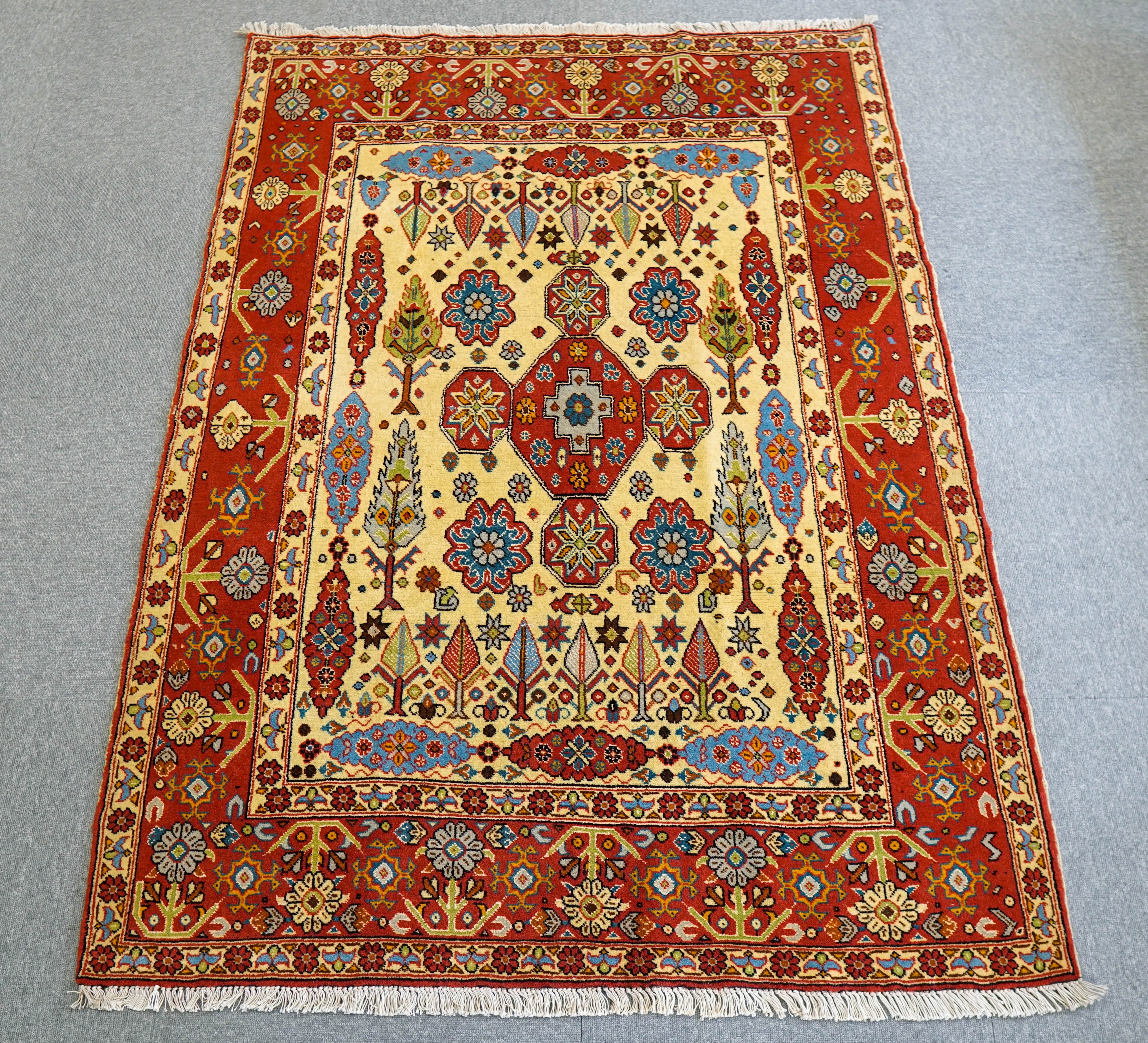 カシュガイ族 手織り絨毯 98×70cm 167×124cm【手織りペルシャ カシュガイ族 手織り絨毯 98×70cm 167×124cm【手織りペルシャ