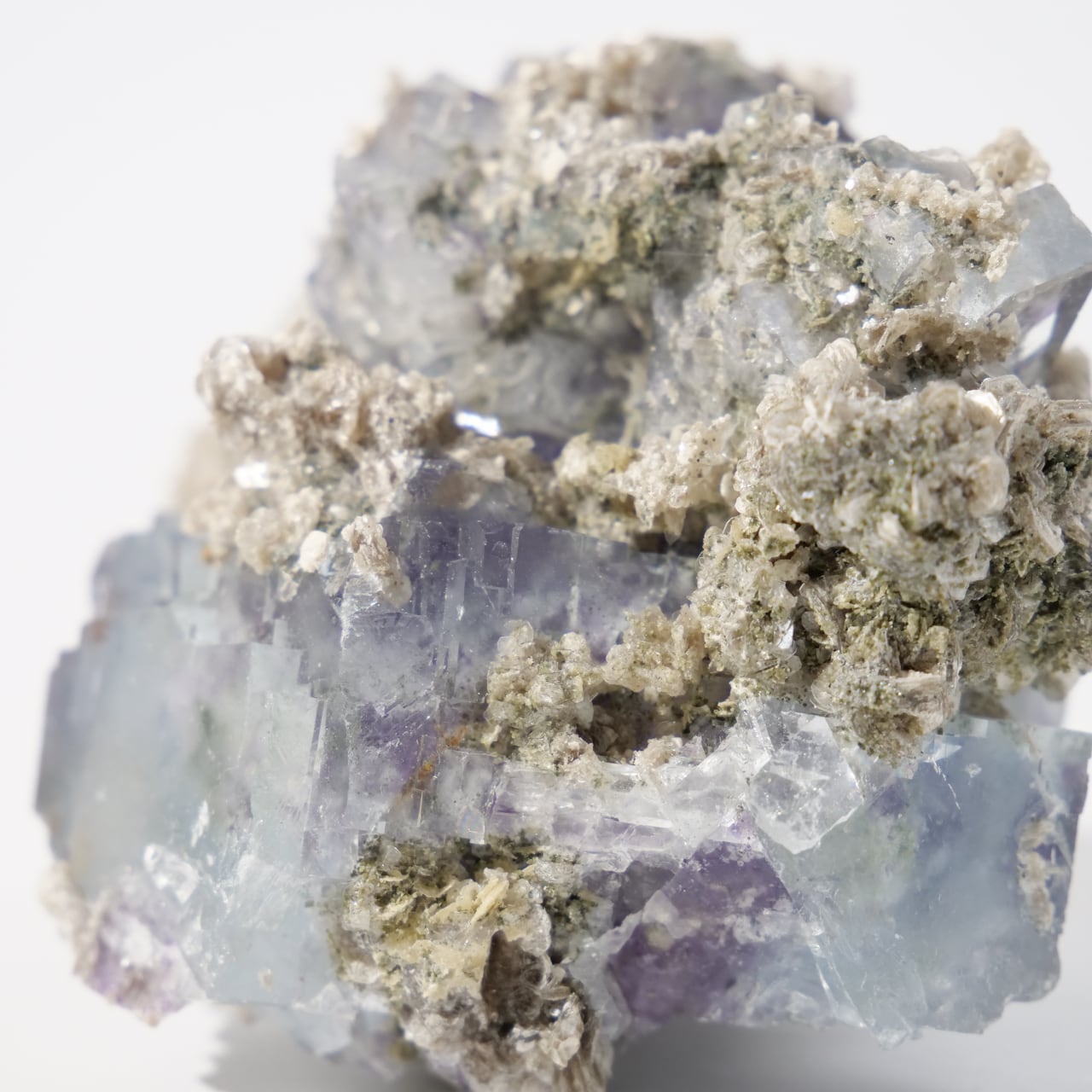 ヤオガンシャン産 ブルー フローライト クリアクォーツ / 原石 標本